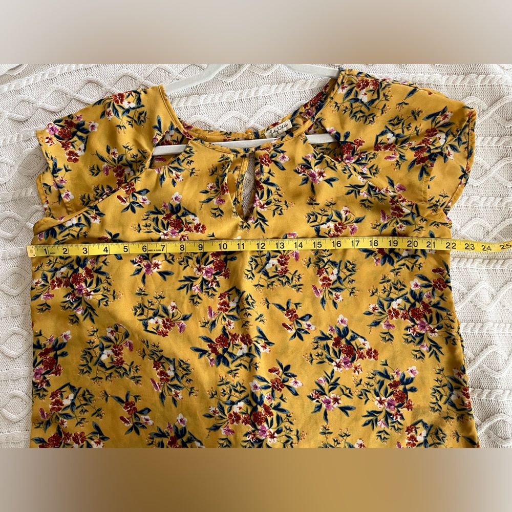 Lily White Yellow Floral Cut Out Blouse Women’s Size XL - Picture 14 of 14